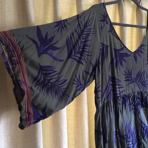 Roxy Boho Bell Sleeve Botanical Mini Dress // L - Picture 2 of 4